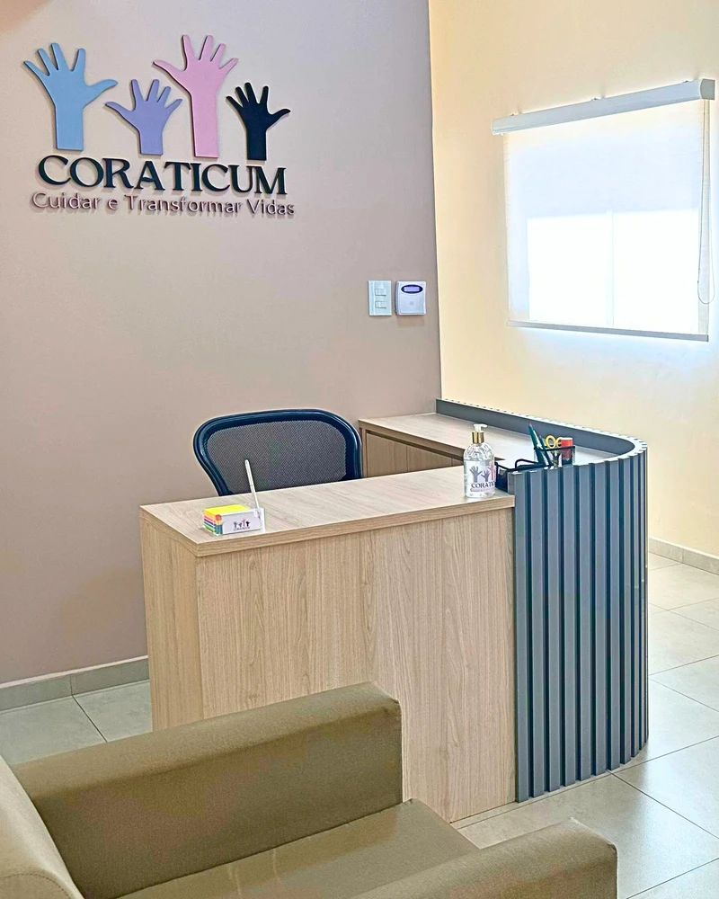 Consultoria Escolar e Planejamento Pedagógico na Clínica Coraticum
